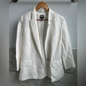 Jones New York white linen blazer